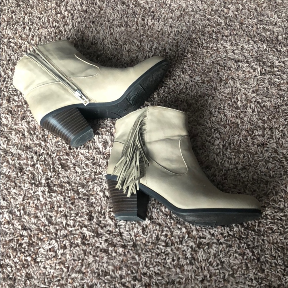 Sam and Libby booties